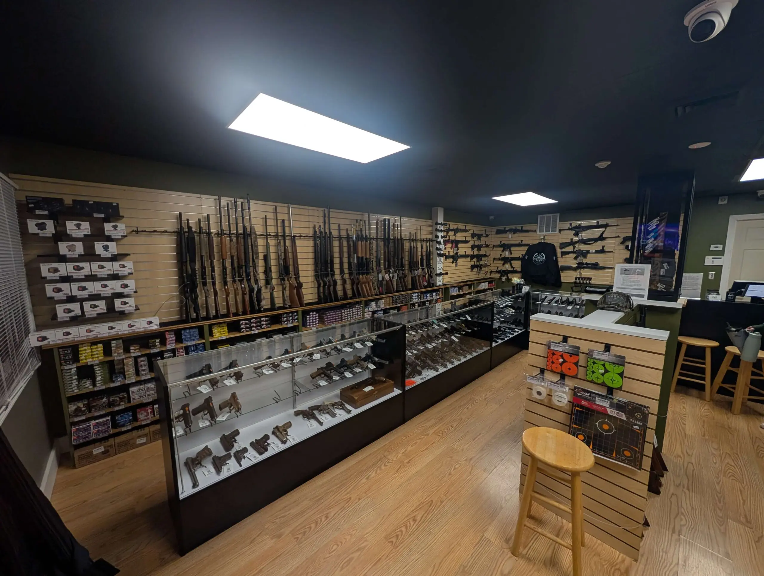 Store View Center Left