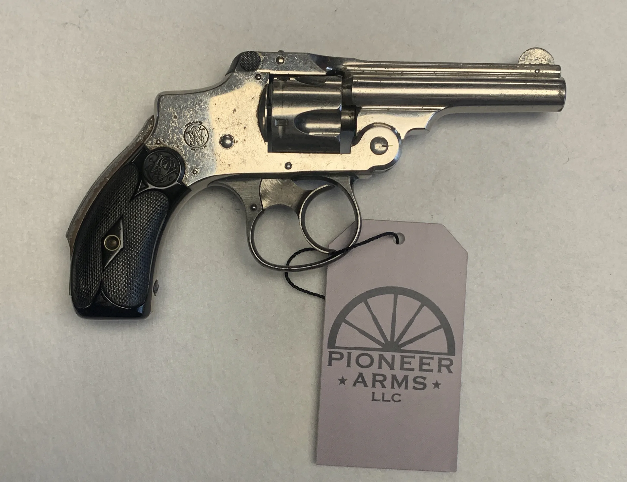 SMITH & WESSON SAFTEY HAMMERLESS 3" 32S&W NICKEL #01-05821